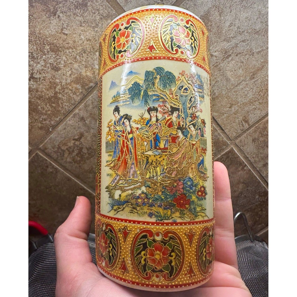 Vintage Satsuma Style Porcelain Cylinder Vase Geisha Moriage Gold Chinese